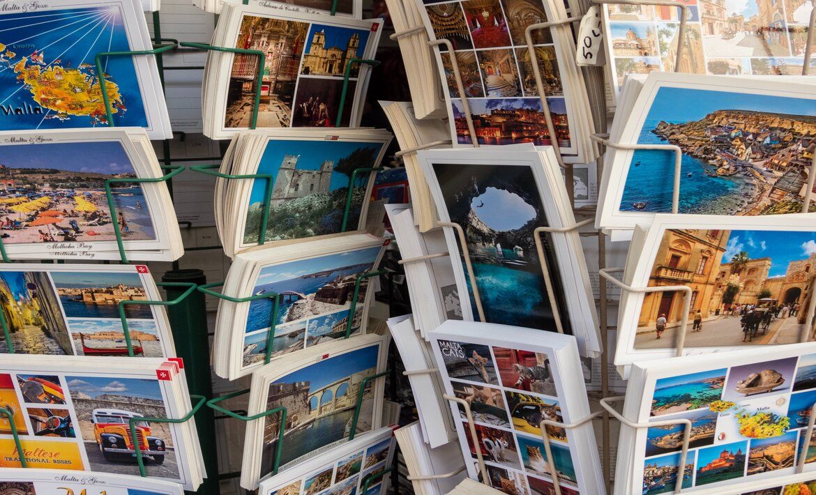 Top 6 examples of professional out-of-office messages [Example templates inside]